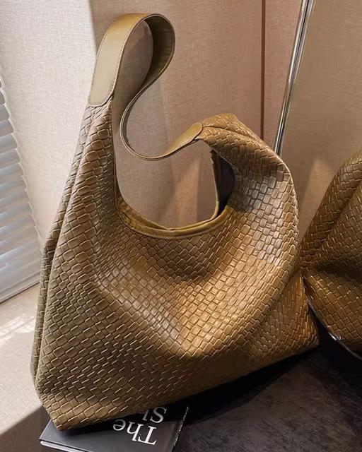 Tara - Textured Tote Bag